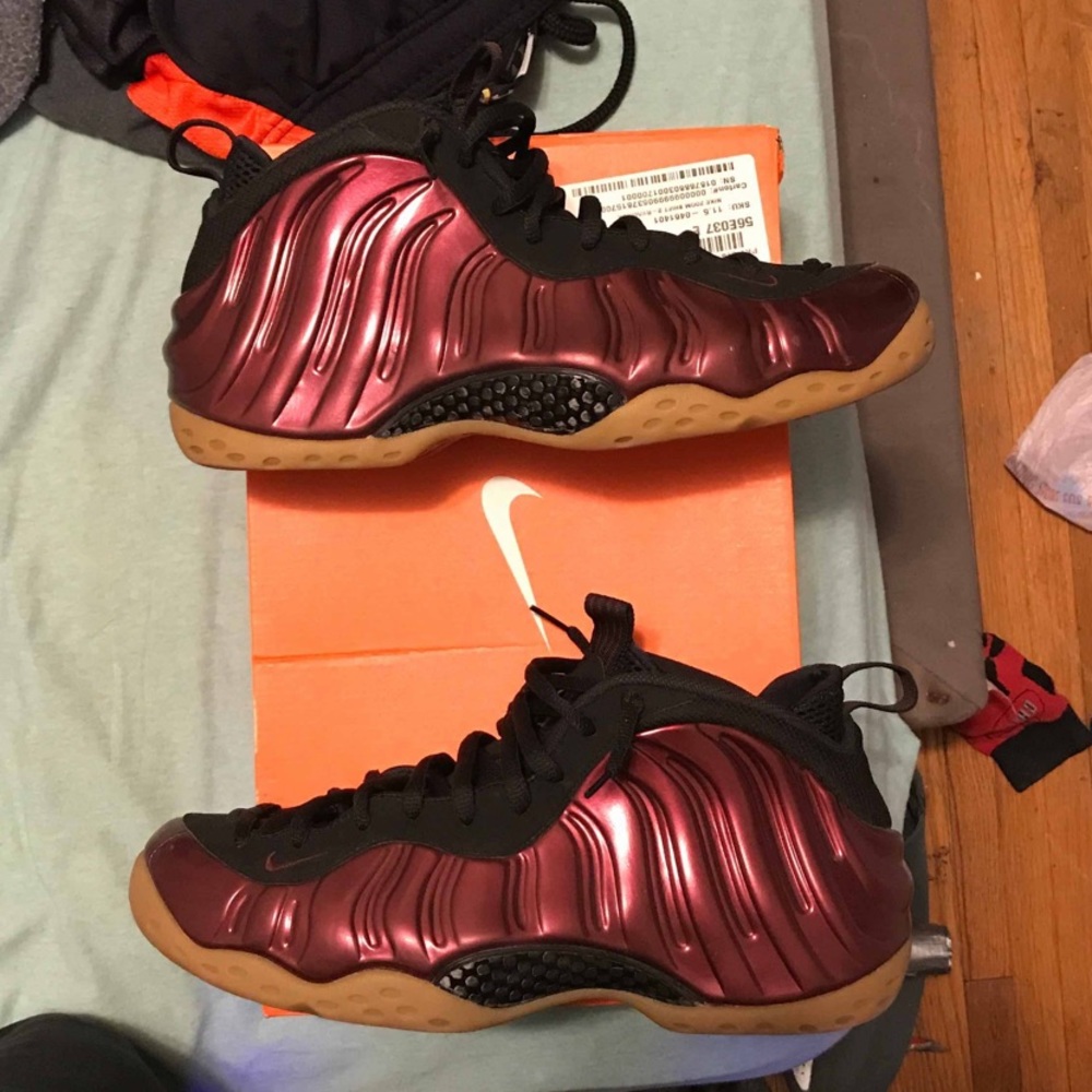 Maroon Foamposite One DeadStock